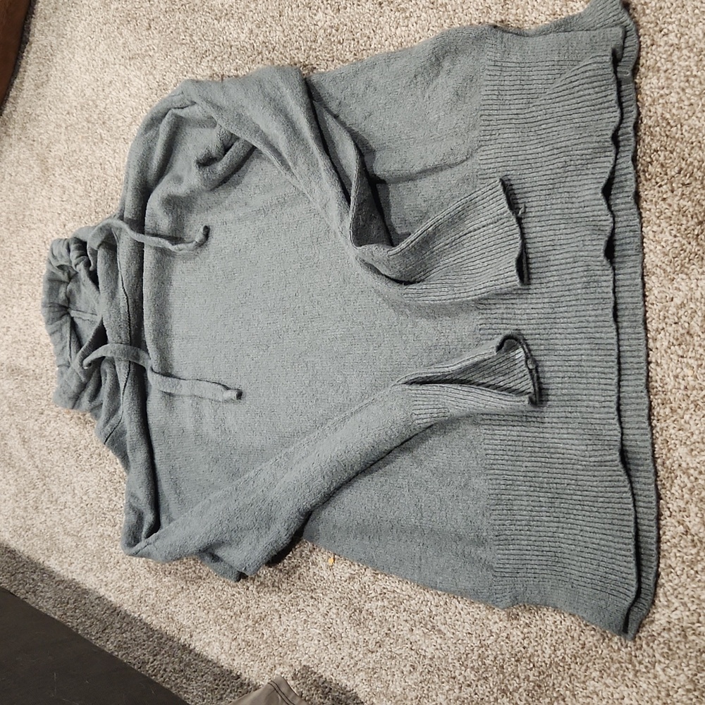 Turtle neck loose fit cozy material GUC